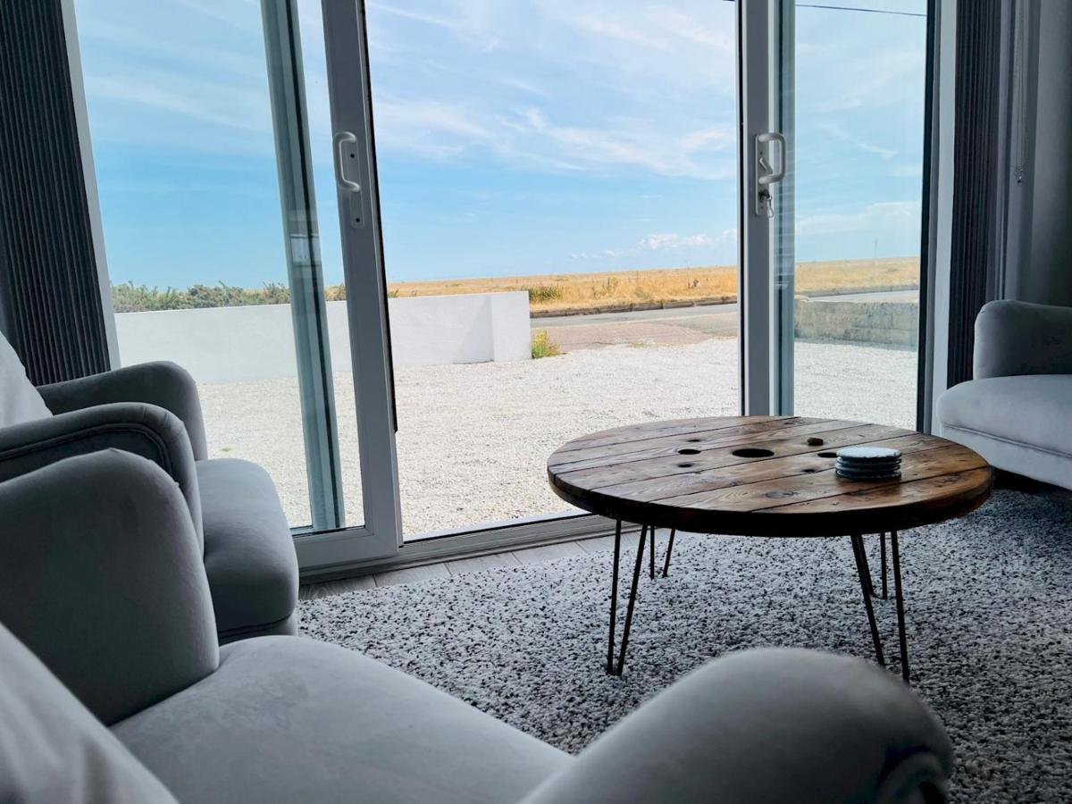 Pass The Keys Fabulous Beach Front Holiday Location Lydd Exteriör bild