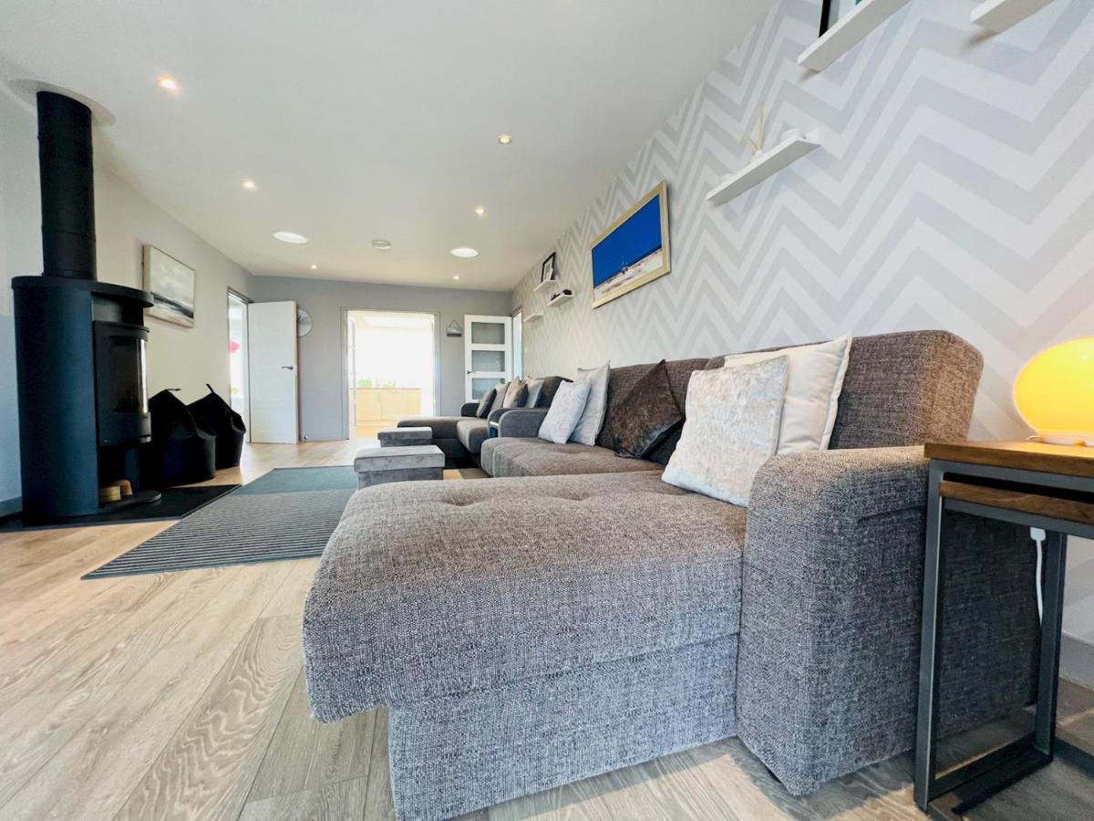 Pass The Keys Fabulous Beach Front Holiday Location Lydd Exteriör bild