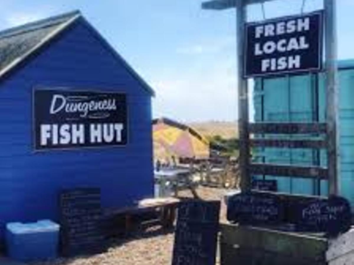 Pass The Keys Fabulous Beach Front Holiday Location Lydd Exteriör bild