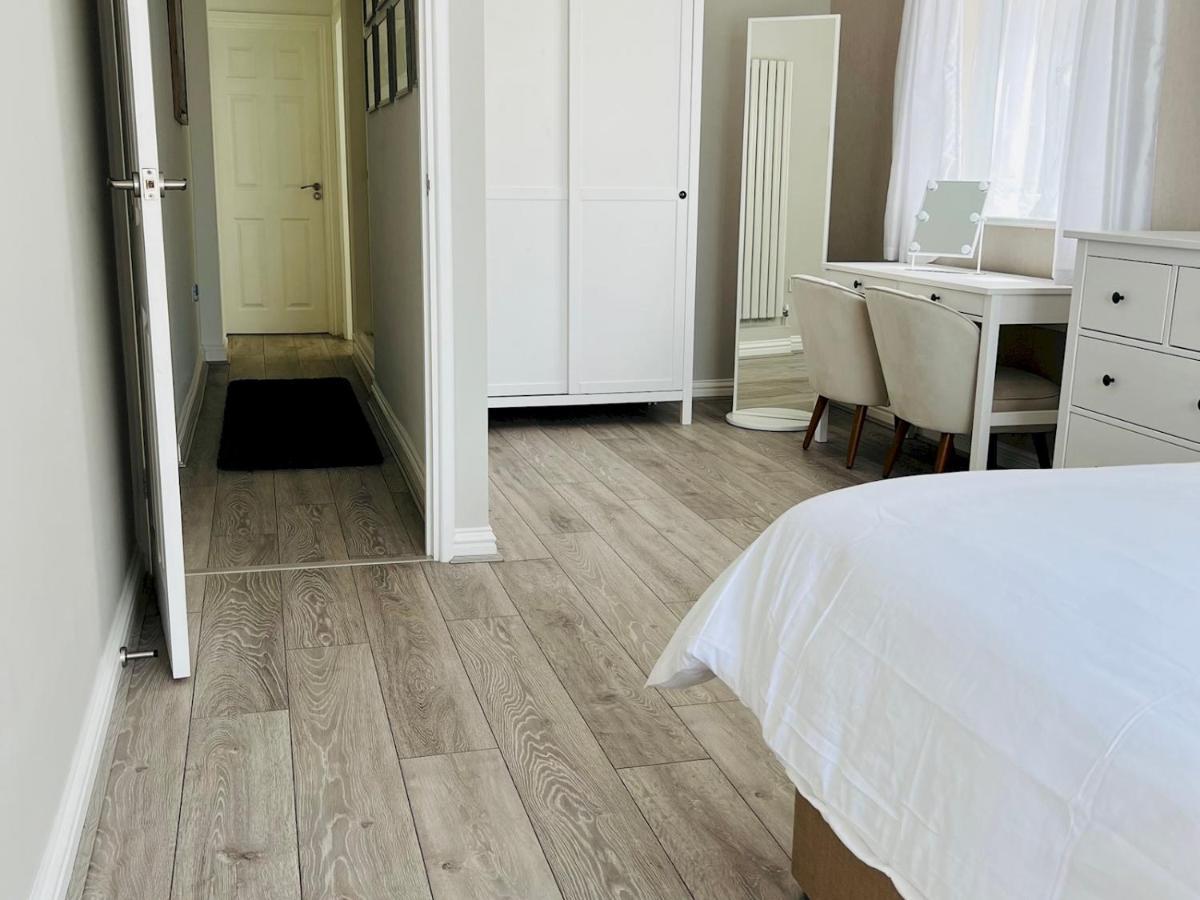 Pass The Keys Fabulous Beach Front Holiday Location Lydd Exteriör bild