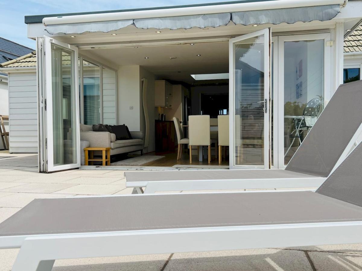 Pass The Keys Fabulous Beach Front Holiday Location Lydd Exteriör bild