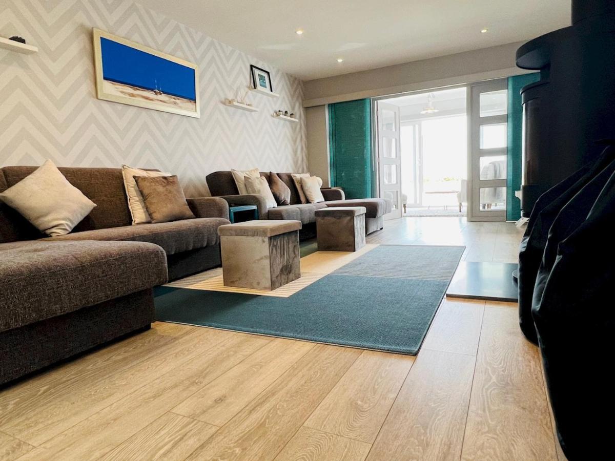 Pass The Keys Fabulous Beach Front Holiday Location Lydd Exteriör bild